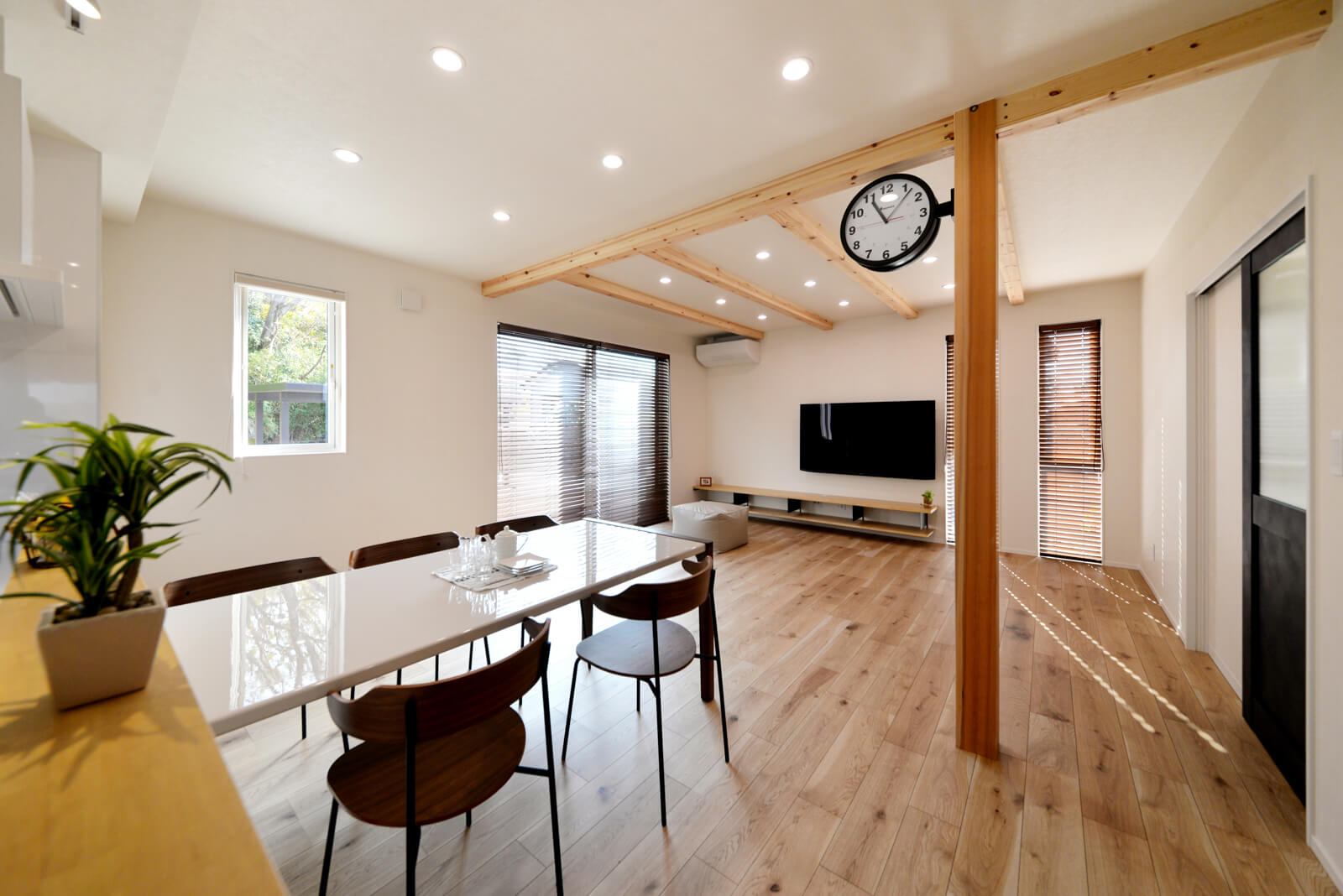 回遊動線のあるデザインハウス